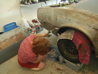 Tam scraping right rear filler